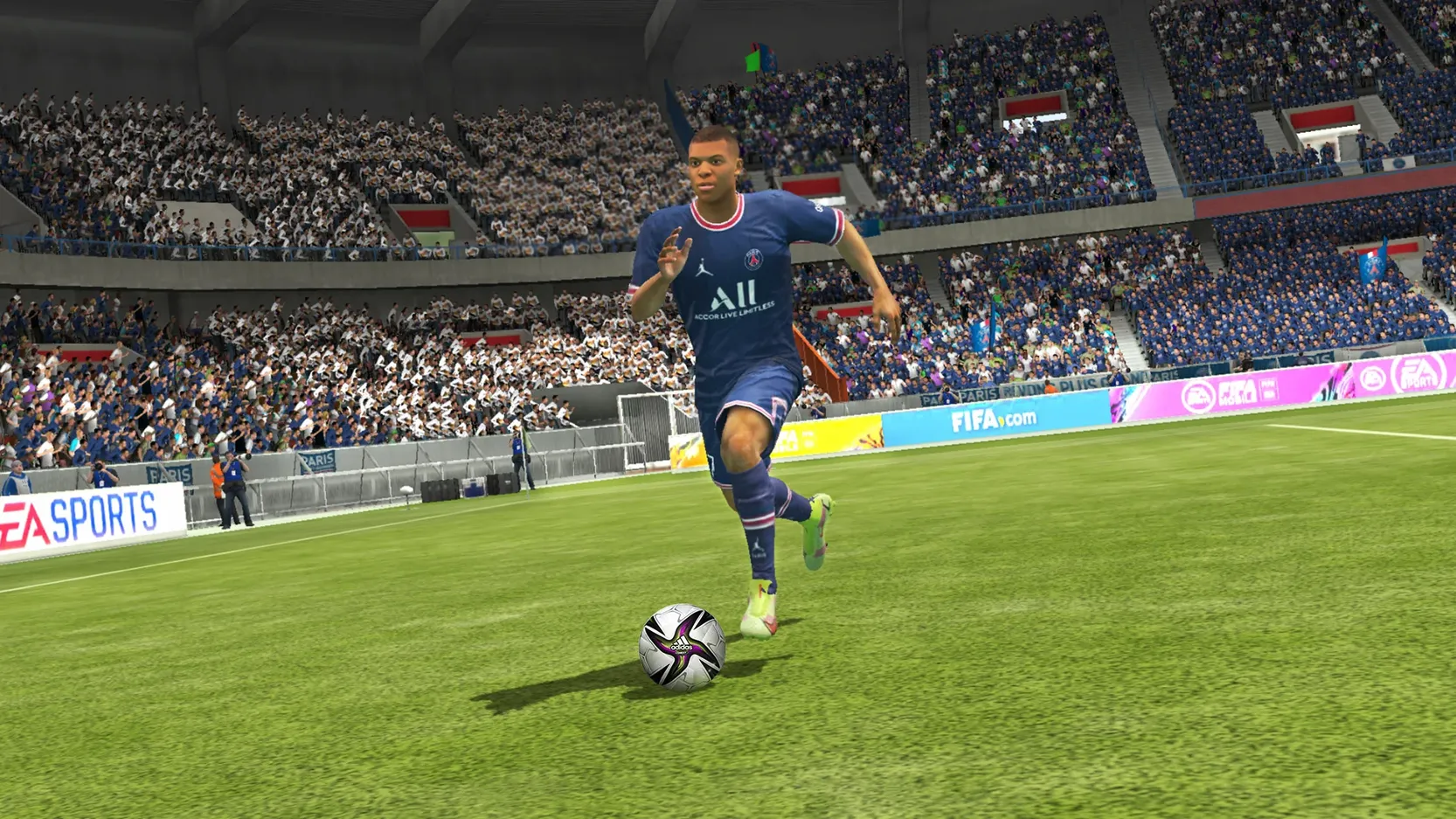 FIFA Mobile Soccer 17.0.03 para Android - APK Download gratuito e revisões  de aplicativos